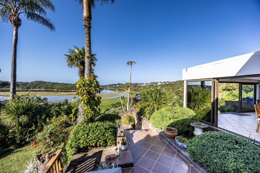 4 Bedroom Property for Sale in Beacon Bay Eastern Cape